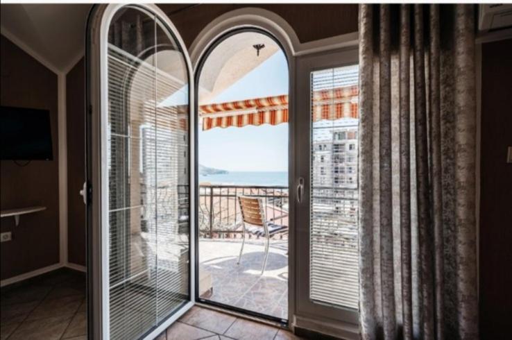 D & S Family Apartments Budva Eksteriør billede