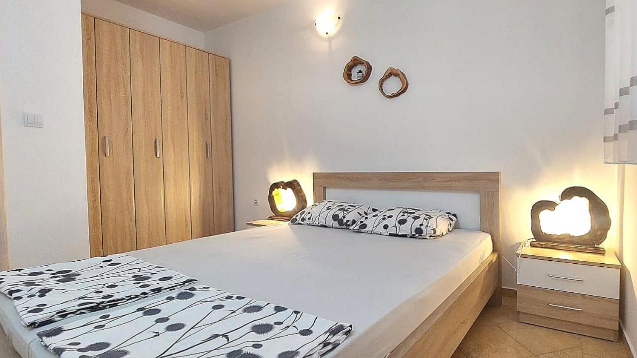 D & S Family Apartments Budva Eksteriør billede